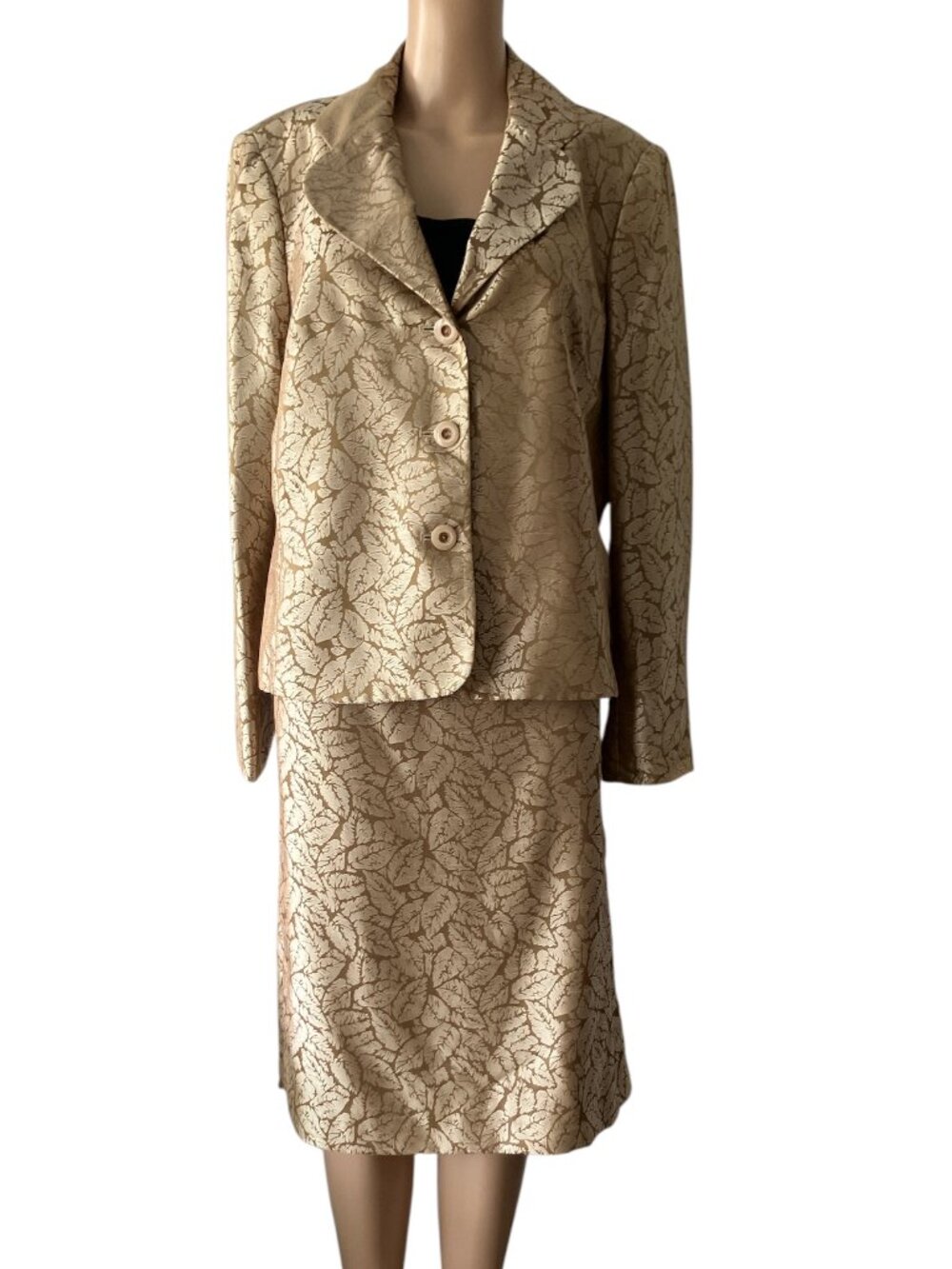 Vintage Collections For Le Suit Gold Leaves Skirt Set